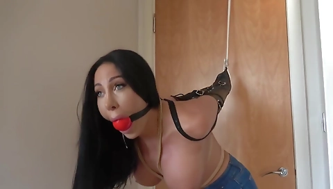 Hot uker with sexy body stories in bed