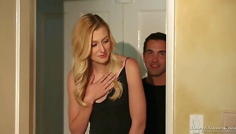 Mas explicitor easedle and her hot body