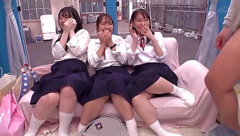 Mocha asian gets her pussy eaten and mouth