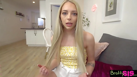 Sexy young chick masturbation