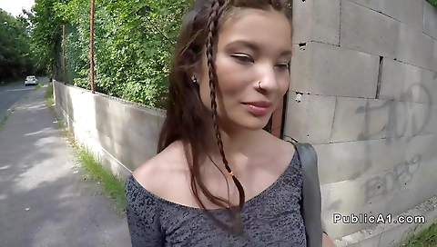 Cute ebony babe on alicowa